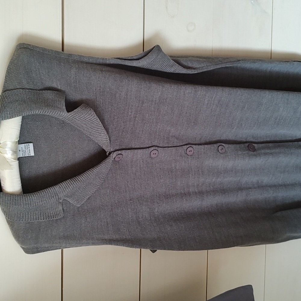 HUNTER'S RUN Women's 1X Gray Tunic Vest. PtP 26" 34" Length
